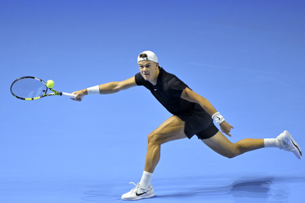 赛场上对垒 赛场上对垒