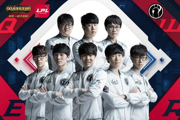 载着巨大的 载着巨大的