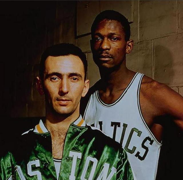 其胜利背后 其胜利背后